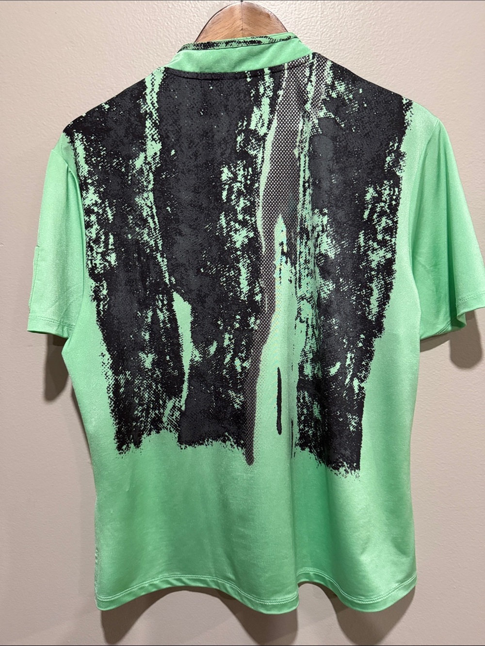 Jamie Sadock Green Abstract Golf Top size L - Picture 3 of 5